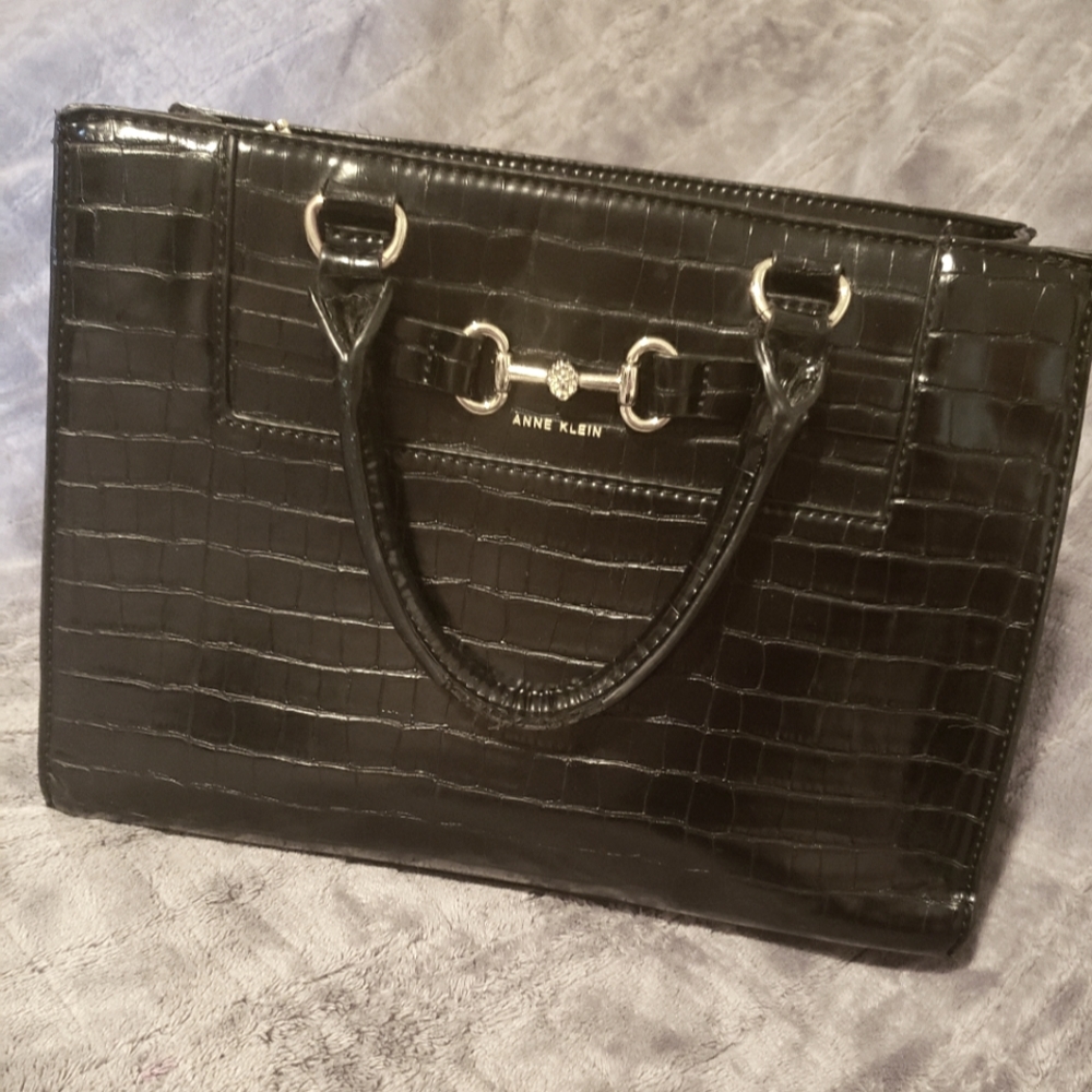 Anne klein black purse